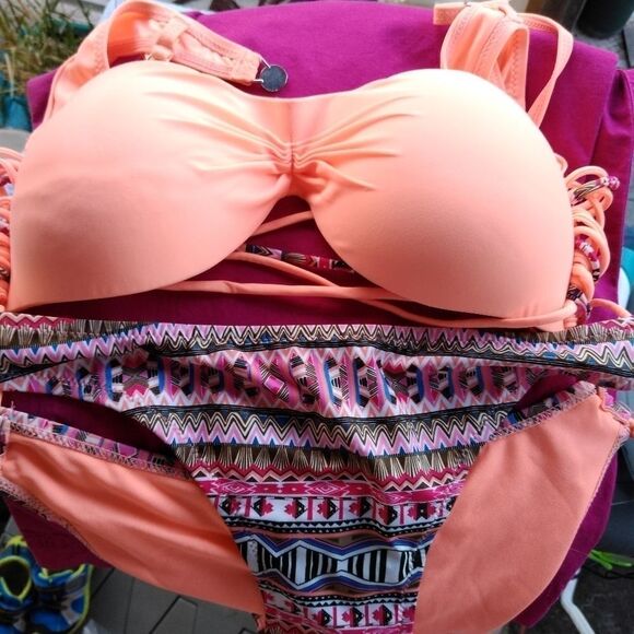 Bikini NWOT  - Picture 1 of 7